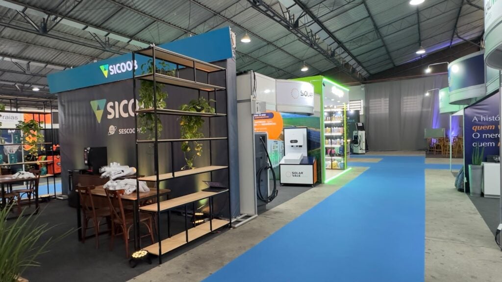 Estrutura funcional de stand montada pela Totale na Fersul