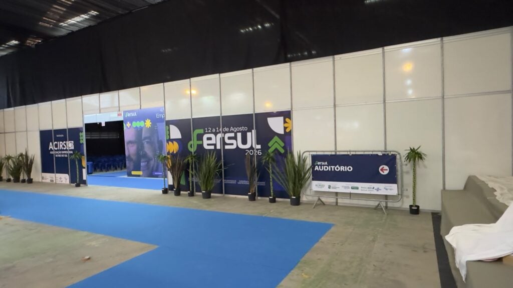 Acabamento de stand montado pela Totale na Fersul 2026